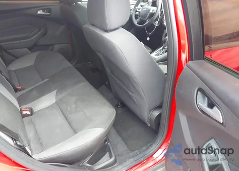 2014 Ford Focus Se z USA, uszkodzony, nr VIN 1FADP3F27EL362166